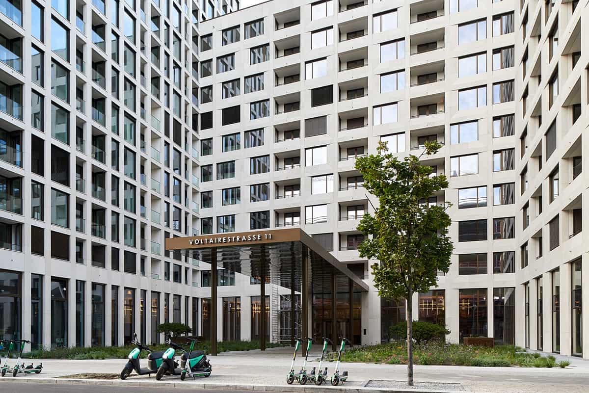 GRANDAIRE Berlin Mitte Luxus-Appartments Fassade Abendlicht